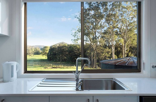 Little Jilliby Villa | Stunning, Serene Views & Relaxing Stay