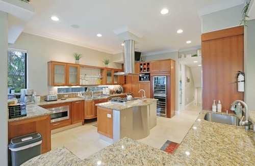Bay Isle House | Stunning Siesta Key, . , Walk to Shell Beach, HEATED POOL 10