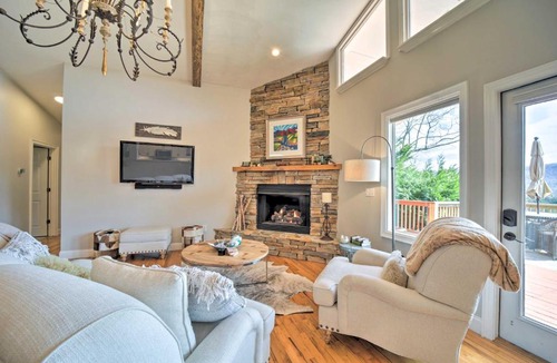 Sky Valley House | Stunning Sky Valley Home with Mountain Views!