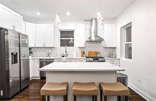 Cragin House | Stunning & Spacious 7BD Home with garage!