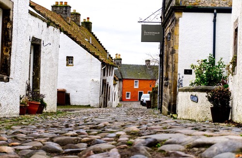 Airth Apartment | Stunning spacious apt in culross