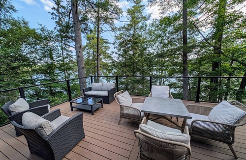 Val-des-Monts Cottage | Stunning, spacious and serene lakefront cottage!
