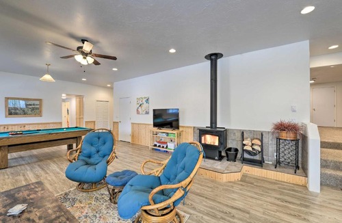 Star Valley Ranch House | Stunning Star Valley Ranch Retreat on Golf Course!