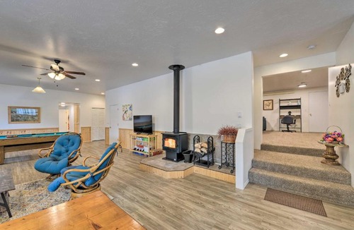 Star Valley Ranch House | Stunning Star Valley Ranch Retreat on Golf Course!