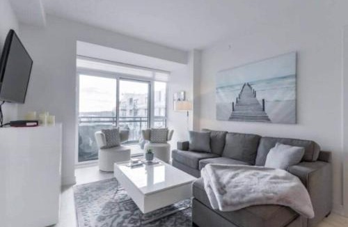 Innisfil Apartment | Stunning Stayz Luxury 2 King Suite at Friday Harbour Resort Marina Walk & Parking