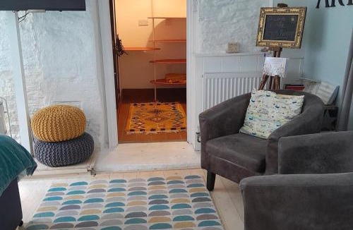 Calstock Apartment | Stunning studio apartment