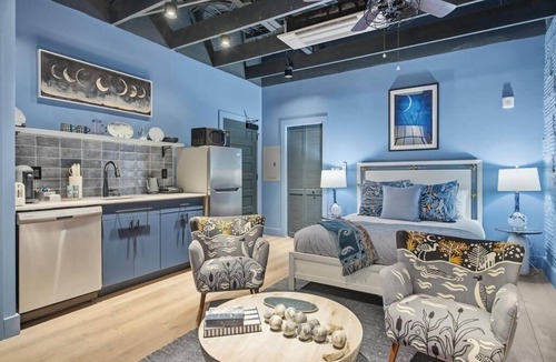Downtown Jacksonville Apartment | Stunning Studio at the Raven Pool OnSite Parking