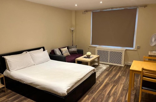 City of Westminster Apartment | Stunning Studio