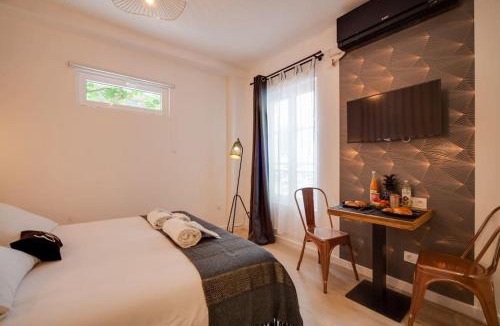 La Villette Apartment | Stunning studio near Canal St Martin - DIVINE MOON