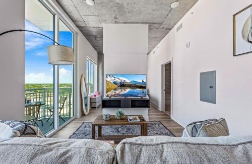 Channel District Apartment | Stunning Studio - New and Luxury with Free Parking!