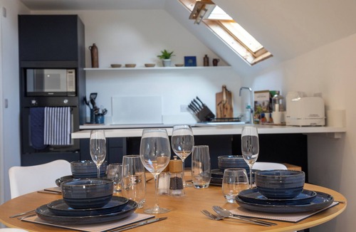 Whitestone Apartment | Stunning studio with countryside views and parking