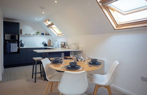 Whitestone Apartment | Stunning studio with countryside views and parking