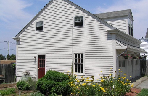 Bristol Apartment | Stunning Studio with Harbor Views - Downtown Historic District