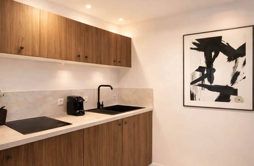 Les Halles Apartment | Stunning studio with lift - Louvre