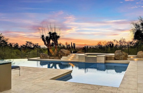 East Mesa House | Stunning Succulent-Studded Sonoran Desert Estate! Perfect for family & friends!