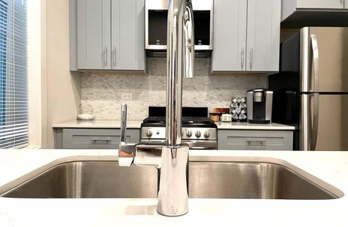 East Village Apartment | Stunning Suite 1 @ Hotel Nemo Downtown