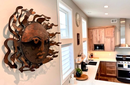 Riverside House | Stunning Sunrise Home Views Sauna 20% Off Ski Pass