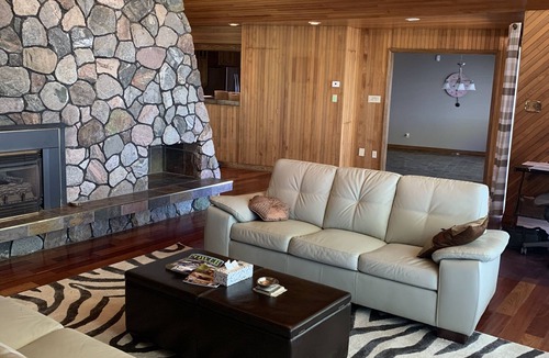 Sault Ste. Marie House | Stunning sunsets, 5000 sq ft bungalow, 300 ft sand beach, tons of luxury and fun