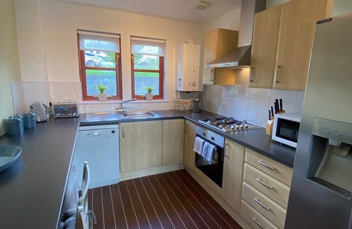 Newmilns House | Stunning three bedroom cottage with Hot Tub