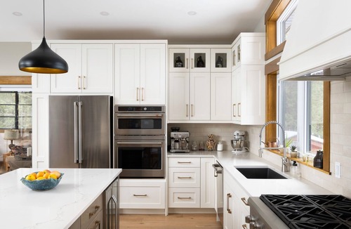 Irondale Cottage | Stunning timberframe lakehouse with gourmet kitchen