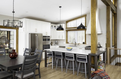 Irondale Cottage | Stunning timberframe lakehouse with gourmet kitchen