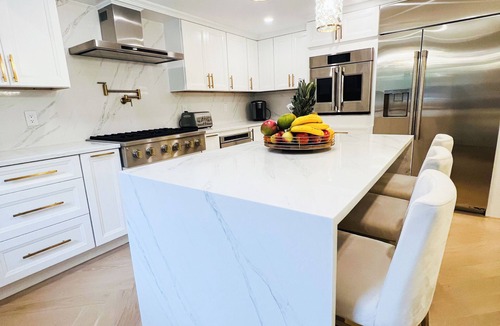 Tisbury House | Stunning Tisbury Retreat with Pool