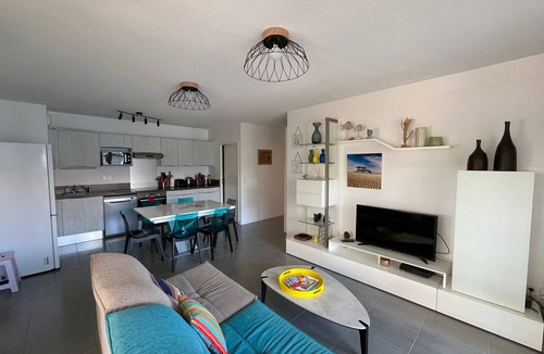 La Teste-de-Buch Apartment | Stunning Top-Floor Apartment with Pool, Large Deck, Near Dune du Pyla