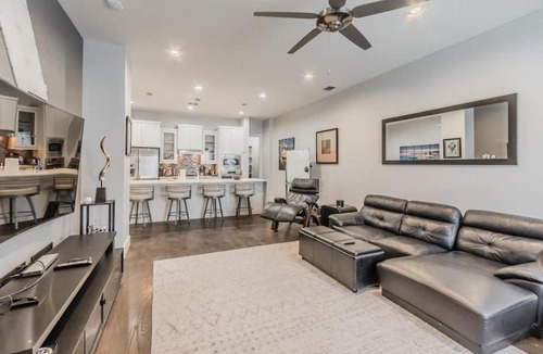 Old East Dallas House | Stunning Townhome Near Uptown