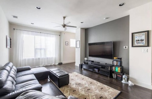 Old East Dallas House | Stunning Townhome Near Uptown