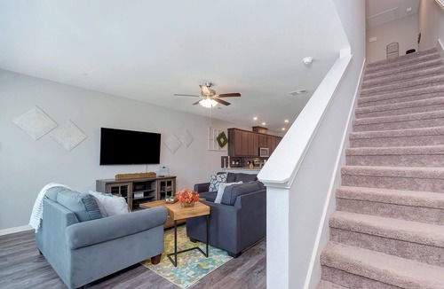 Denton House | Stunning Townhome Retreat in Denton, TX - Your Perfect Getaway!