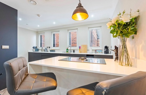 Birmingham City Centre House | Stunning Townhouse Bham Centre