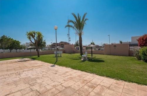 Los Montesinos House | Stunning Townhouse in La Herrada
