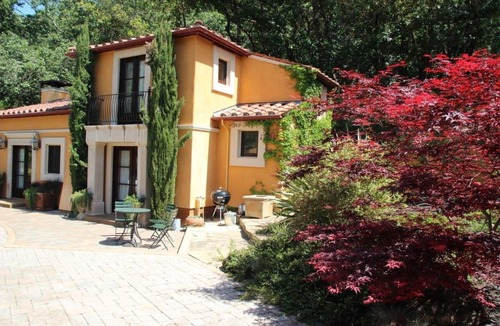 Glen Ellen Cottage | Stunning Tuscan House in the Heart of Sonoma's Wine Country