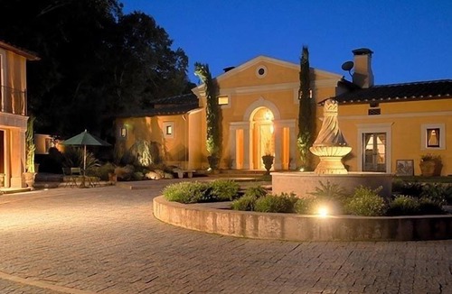 Glen Ellen Cottage | Stunning Tuscan House in the Heart of Sonoma's Wine Country