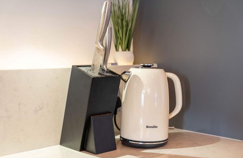 Birmingham City Centre Apartment | Stunning Two Bed Penthouse - Large Private Terrace - Parking