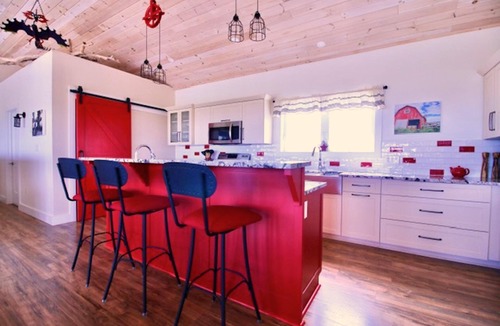 Darnley House | Stunning, upscale on North Shore