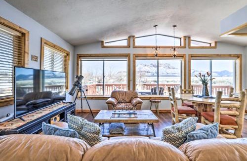 Apple Valley House | Stunning Utah Home 30 Mi to Zion Nat'l Park