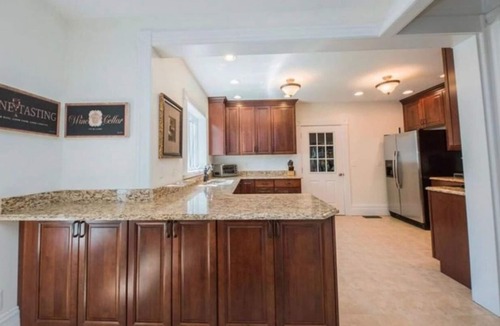 Town of Hounsfield House | Stunning Victorian with pool!