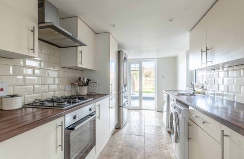 Windsor House | Stunning Victorian Cottage in Windsor