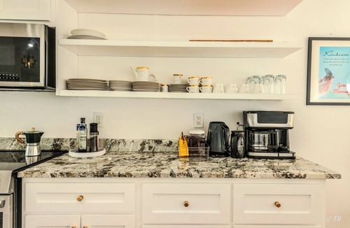 Murphy House | Stunning View, Fully Stocked Kitchen Near Wineries