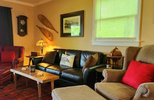 Cambridge House | Stunning Views from the Fire Tower Cabin