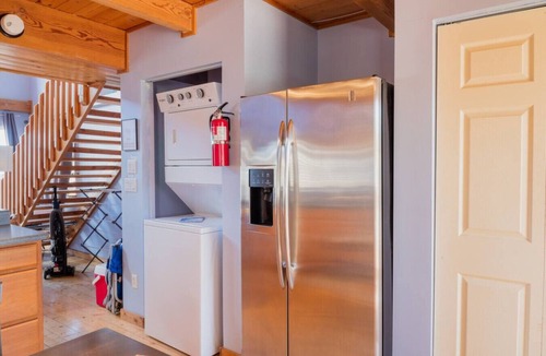 Pukalani Condo | Stunning Views, Great Location in a Private Studio