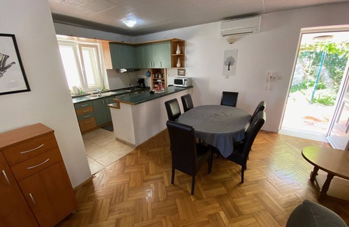 Gornji Kono Villa | Stunning Views, Large Terrace & Natural Garden Retreat