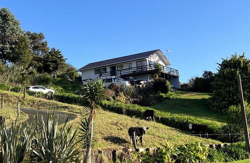Whakatiwai House | Stunning Views looking across the Firth to Coromandel