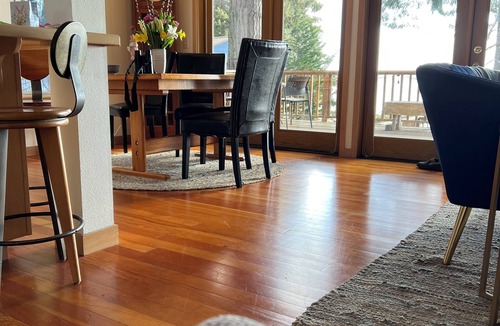 Olympia Cottage | Stunning Views - New Listing, Waterfront Cottage