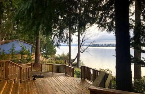 Olympia Cottage | Stunning Views - New Listing, Waterfront Cottage