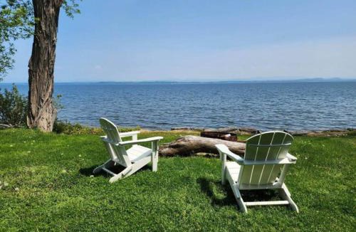 Willsboro House | Stunning views of Lake Champlain