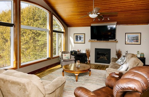 Dysart et al Cottage | Stunning views of Wenona Lake