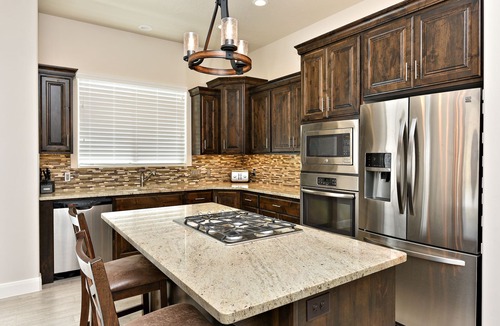 St. George Villa | Stunning Views on the 18th - 3BR w/Cozy Fire Pit