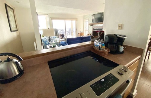 Nellysford Condo | Stunning Views & Pizza